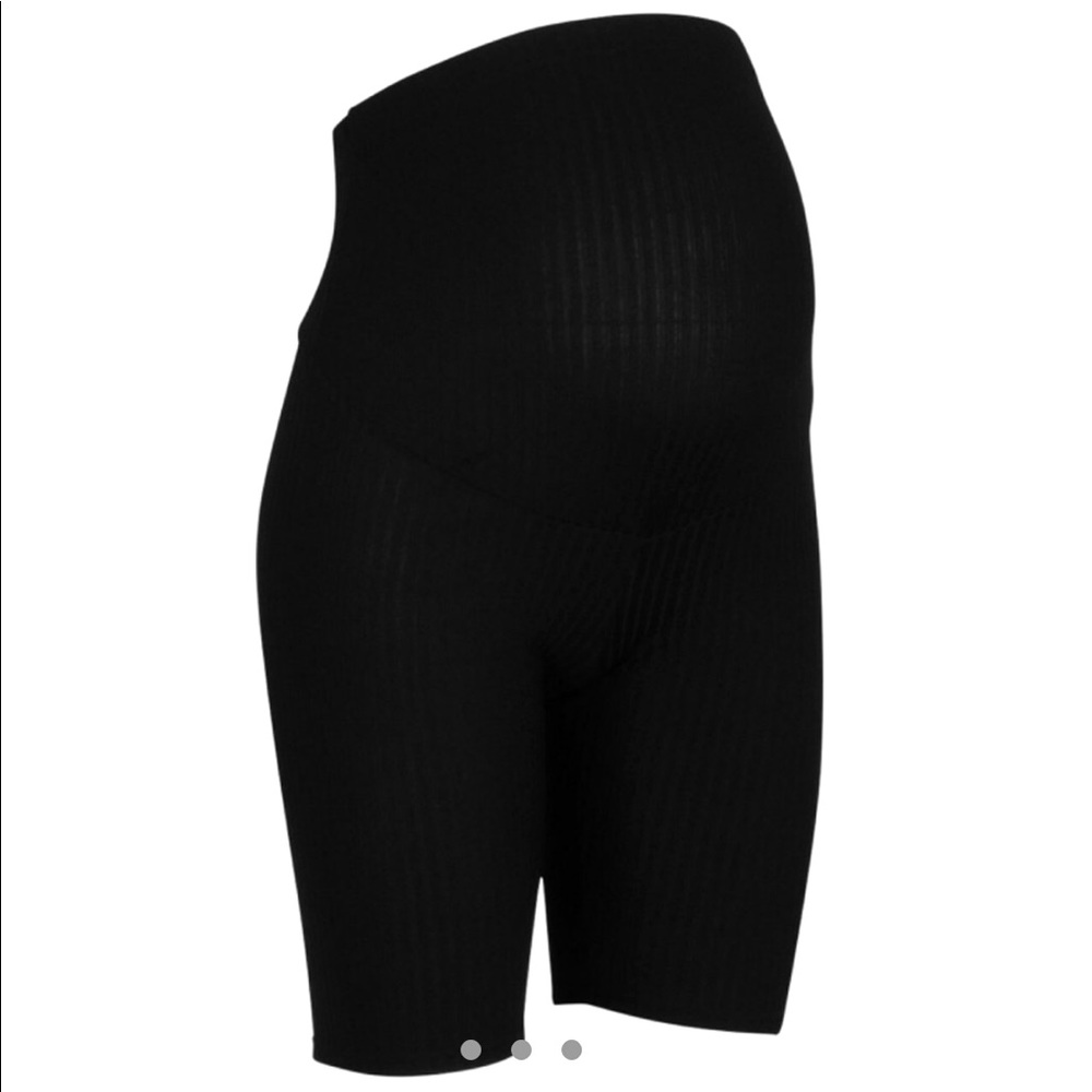 Maternity biker shorts